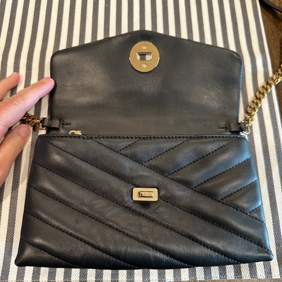 Tory Burch Kira Chain Wallet black with gold hardware with dust bag LIKE NEW - Picture 7 of 16